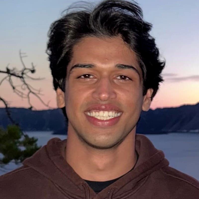 Ameya Tiwari headshot